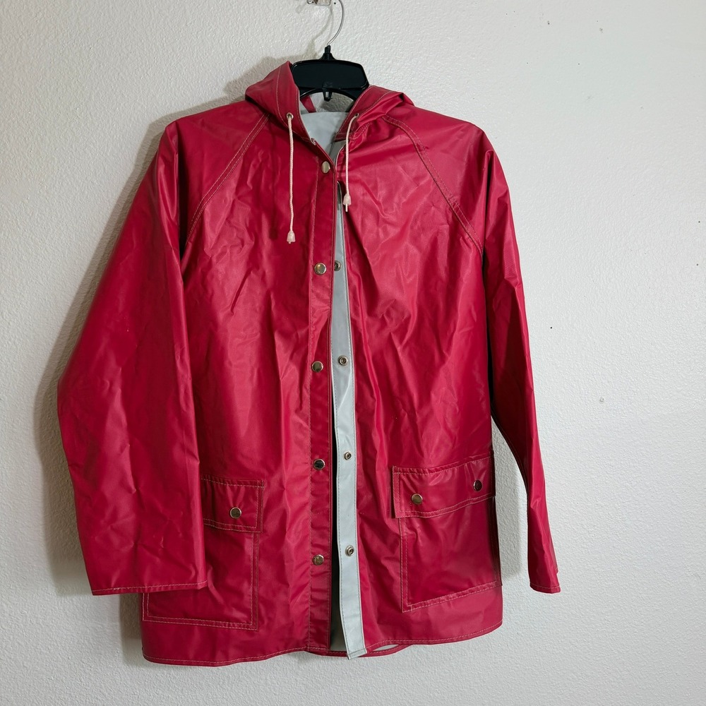 Vintage Red Vinyl Hooded Raincoat Slicker Snap Front Pockets Sz M LR 551